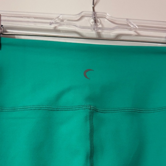 Women’s Zyia Green Leggings - Picture 2 of 7